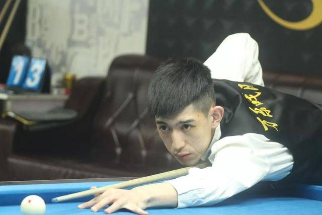 更让整个镇 更让整个镇