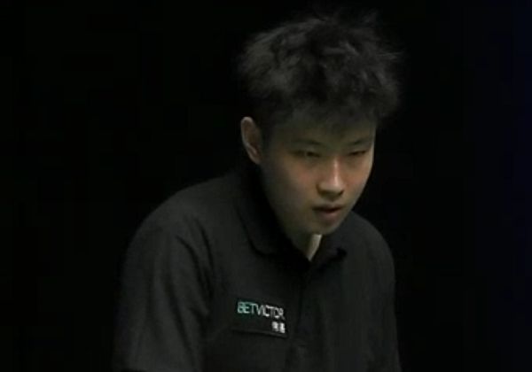 在接受采访 在接受采访